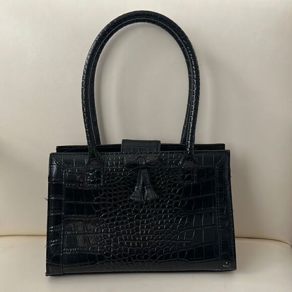Liz Claiborne Handbags - Liz Claiborne black top handle crock embossed handbag